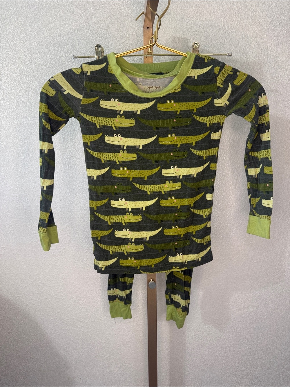 LITTLE SLEEPIES-Kids Green Alligator Print Pajama Top -  Long Sleeve- bamboo- 4T